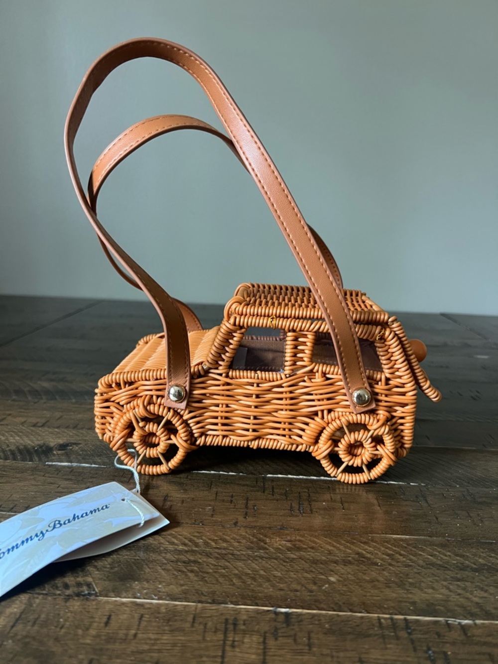 VIRAL! Tommy Bahama Tan Wicker Jeep Car Shoulder Bag Purse